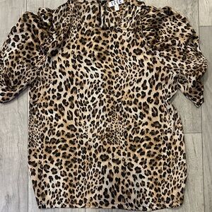 Leopard Print Puff Sleeve Top